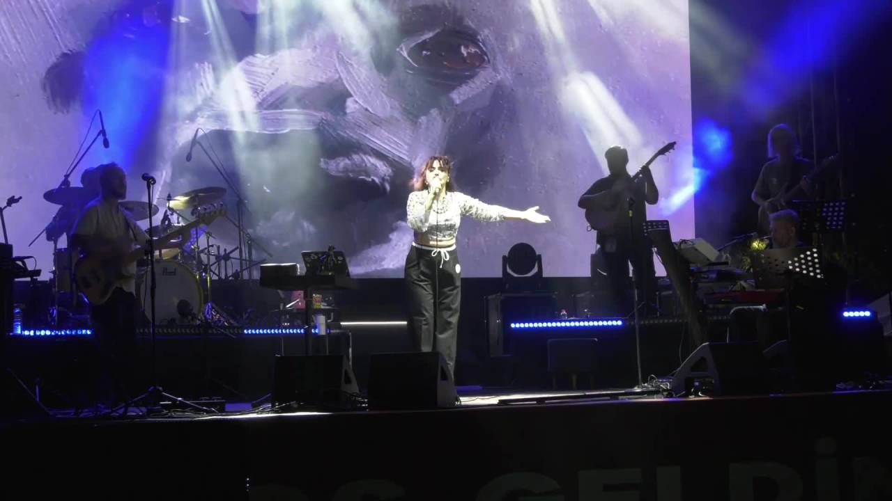 Özgür Özel: "Chp'li Belediyelerin Etkinliklerine Katılmak Benim İçin Çok Keyif Verici"