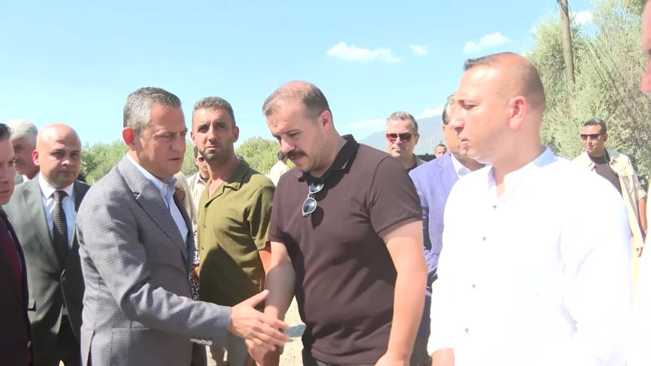 Chp Genel Başkanı Özel, Muğla'da Taziye Ziyaretinde Bulundu