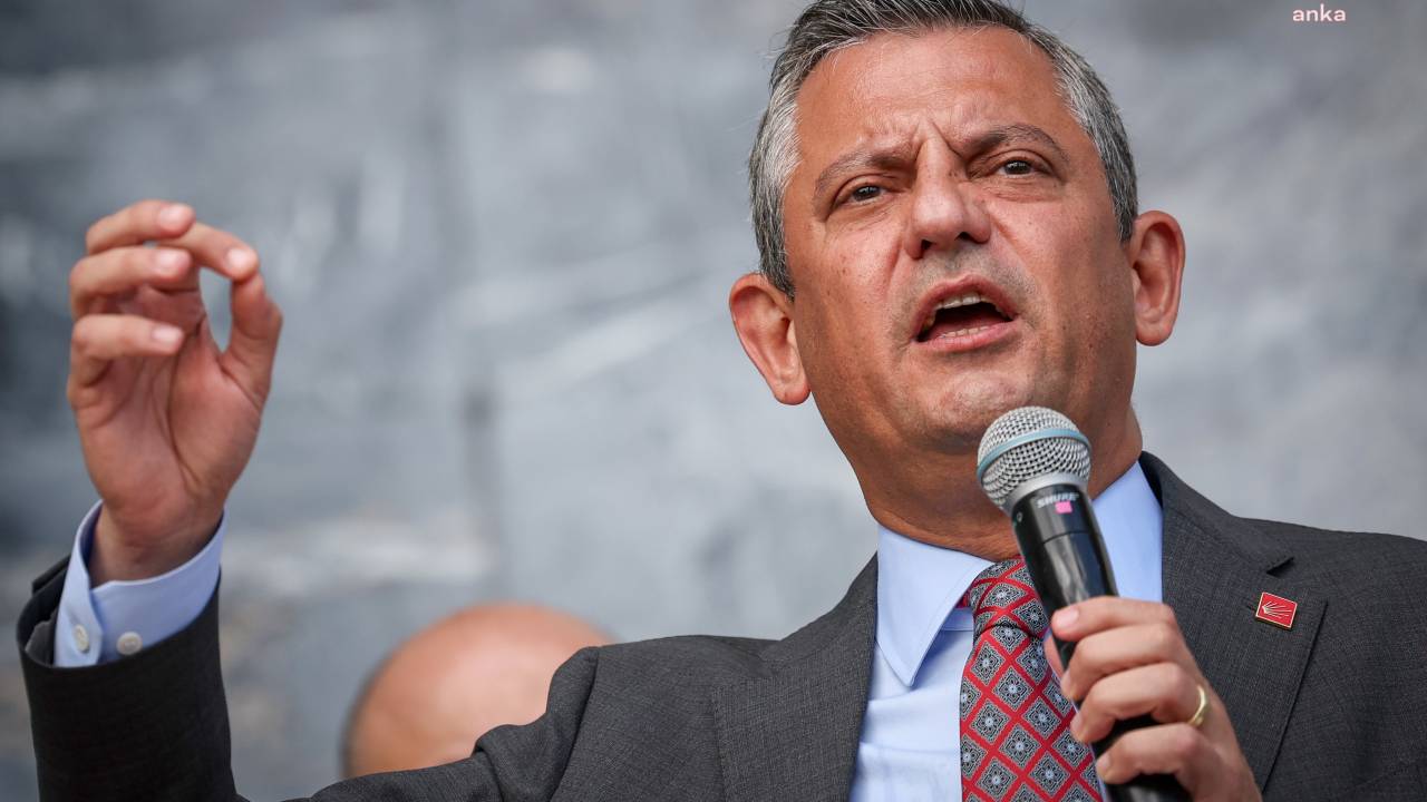 Chp Lideri Özel'den Merkeze Çekilen Manisa Valisi Ünlü'ye Veda Mektubu