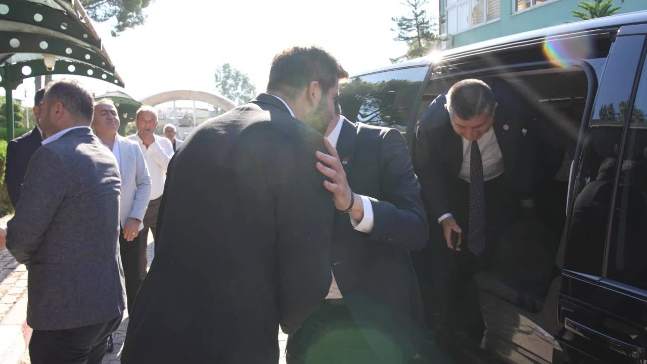 Chp Heyetinden Tarsus’a Ziyaret… Gökan Zeybek: “Kentlerimize Değer Katmaya Devam Edeceğiz”