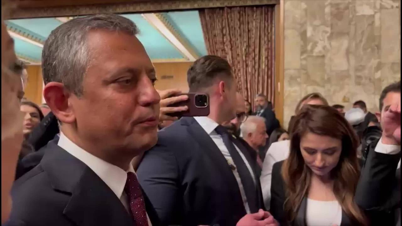 Özel'den Bahçeli'ye: "İfadeleri Ağır, Bir Adım Geri Atmam Ama Nezaketi De Elden Bırakmam"