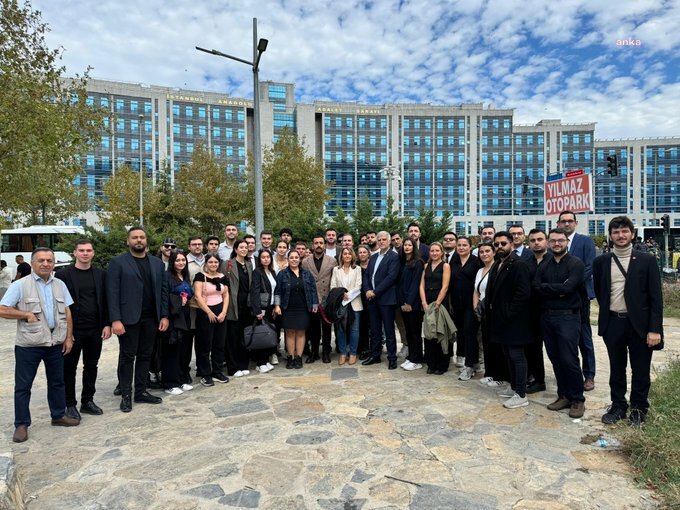 Marmara Üniversitesi Önünde Gözaltına Alınan 5 Genç Serbest Bırakıldı
