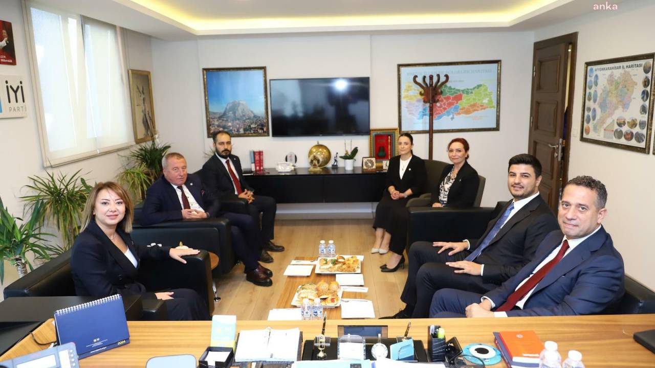 Chp’den Muhalefet Partilerine “Yargı Krizi” Ziyareti