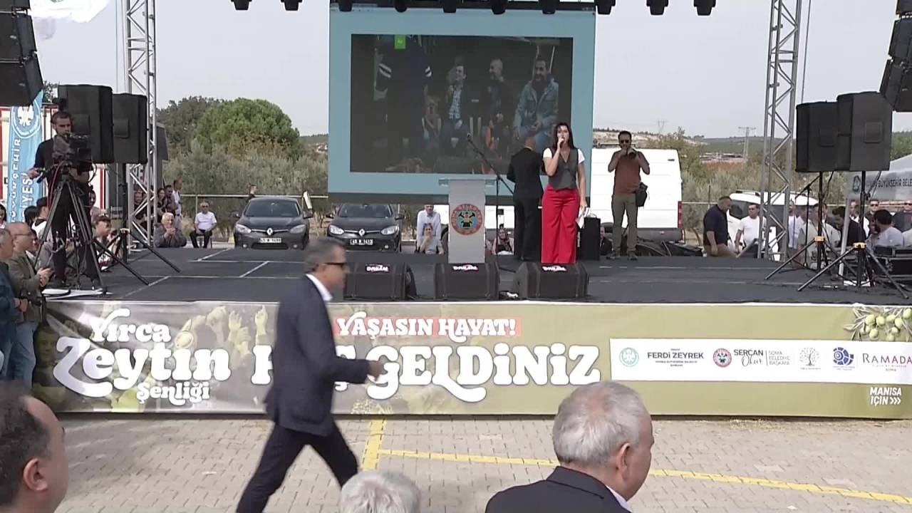 Özgür Özel: 'Tehlike Büyük, İsrail Gelecek' Diye Cebinize, Kazandığınız Paranıza El Atmaya Çalışıyorlar