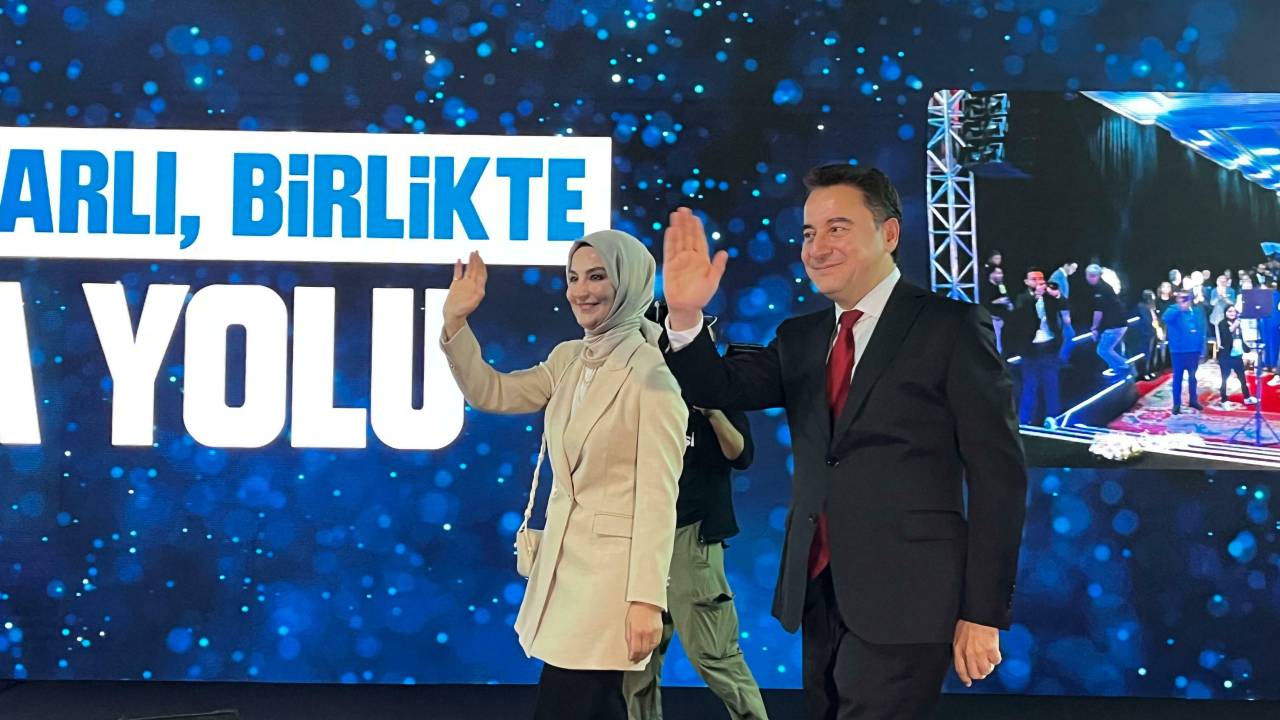 Deva Partisi'nin 2'inci Olağan Büyük Kongresi... Ali Babacan Yeniden Genel Başkan Seçildi