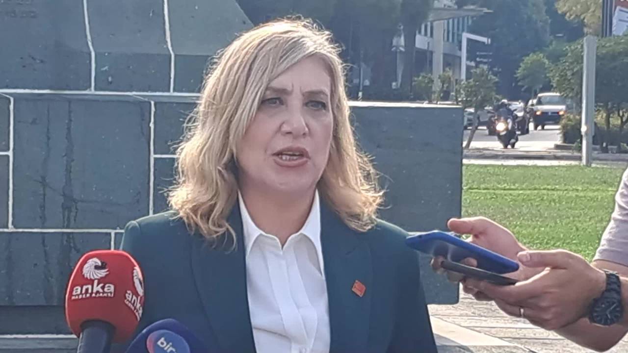 Chp İzmir İl Kadın Kolları, Yarın Kadın Ve Çocuk Katliamları İçin Yürüyecek