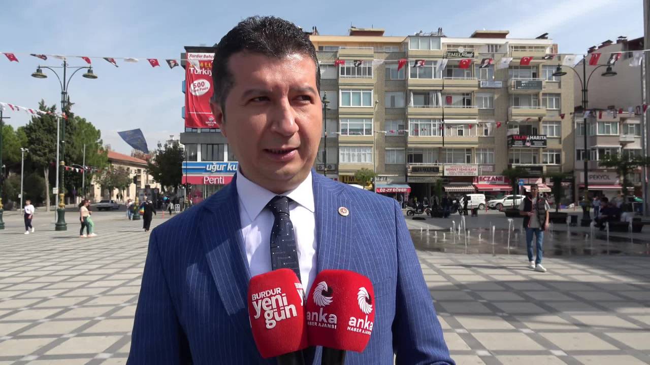 Chp'li İzzet Akbulut’tan, Kurtulmuş'a Anayasa Tepkisi: "Akıllarından Dahi Geçirmeyecekler"