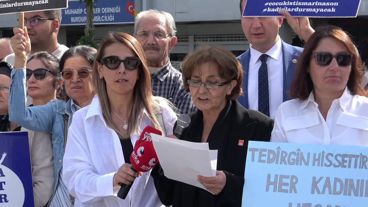 Chp Burdur Kadın Kolları'ndan Kadın Cinayetlerine Tepki: "Kadınlar Yaşasın, Adalet Yerini Bulsun"