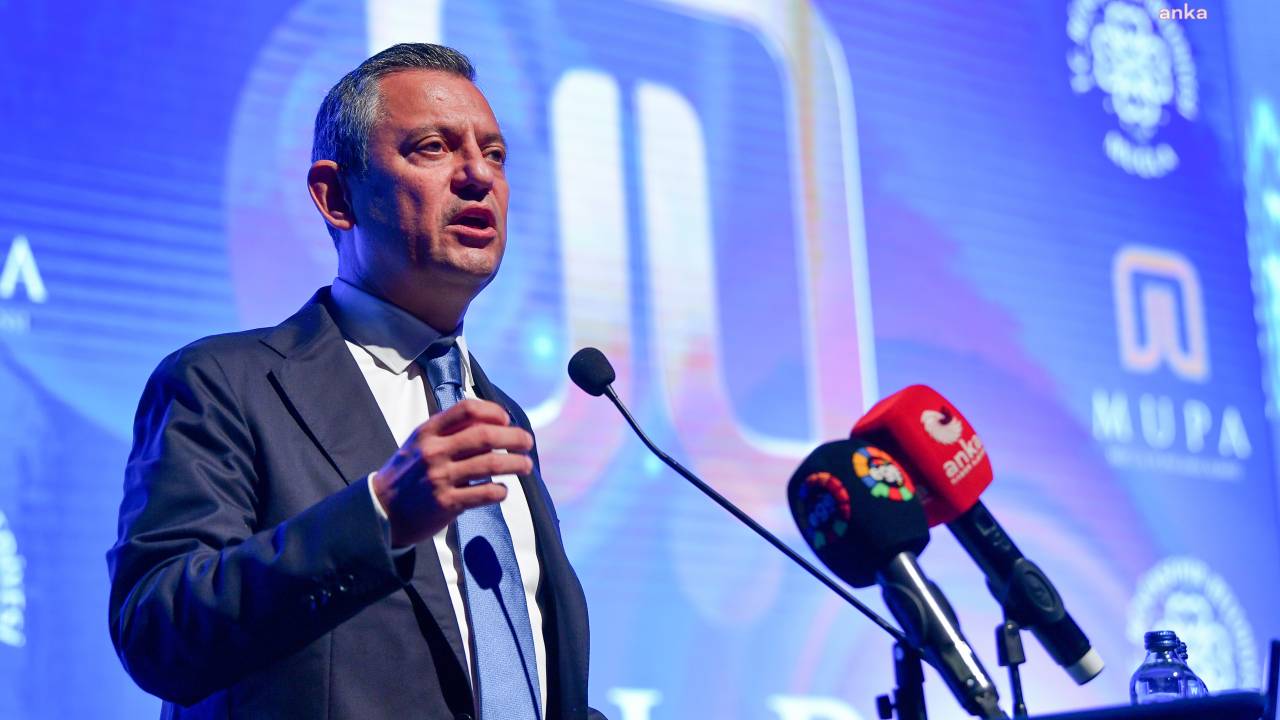 Özgür Özel: "Daron Acemoğlu'nu Tebrik Ediyorum"
