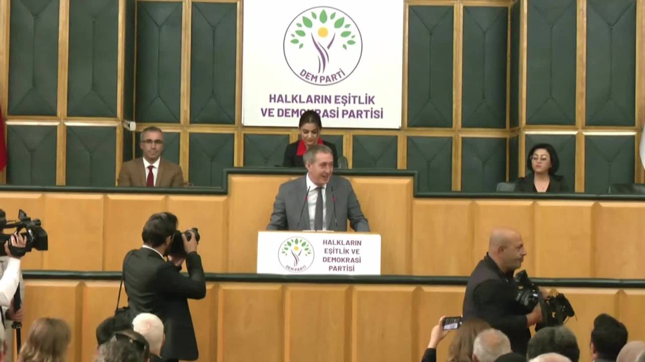 Bakırhan'dan Bahçeli'ye: "Biz De Öcalan'ın Ne Diyeceğini Merak Ediyoruz, Tecridi Kaldırın"