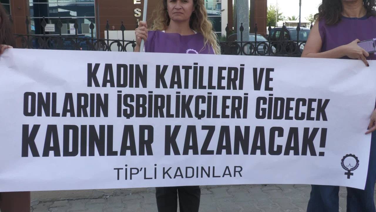 İzmir'de Tip'li Kadınlardan, Ak Partili Belediye Meclis Üyeleri Oktay Ve Aydemir'e Tepki