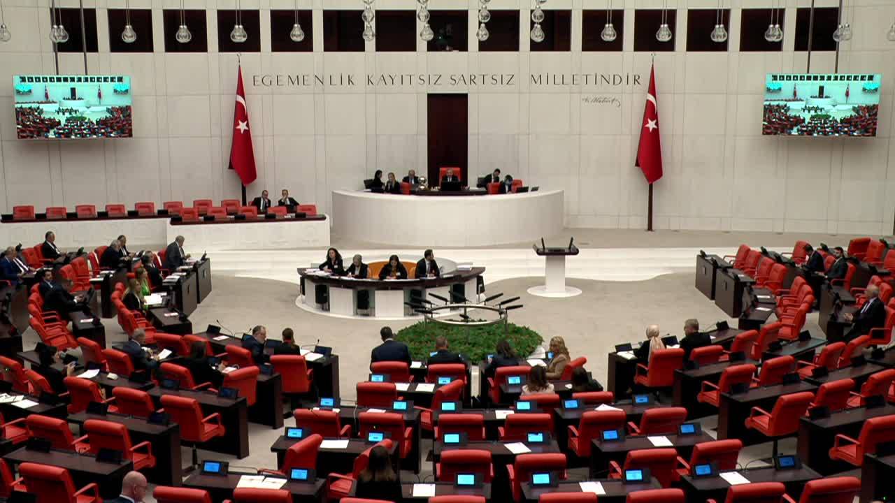 Gökçe Gökçen: "Çözüm, Anayasa Değişikliği Değil, İktidar Değişikliğidir"