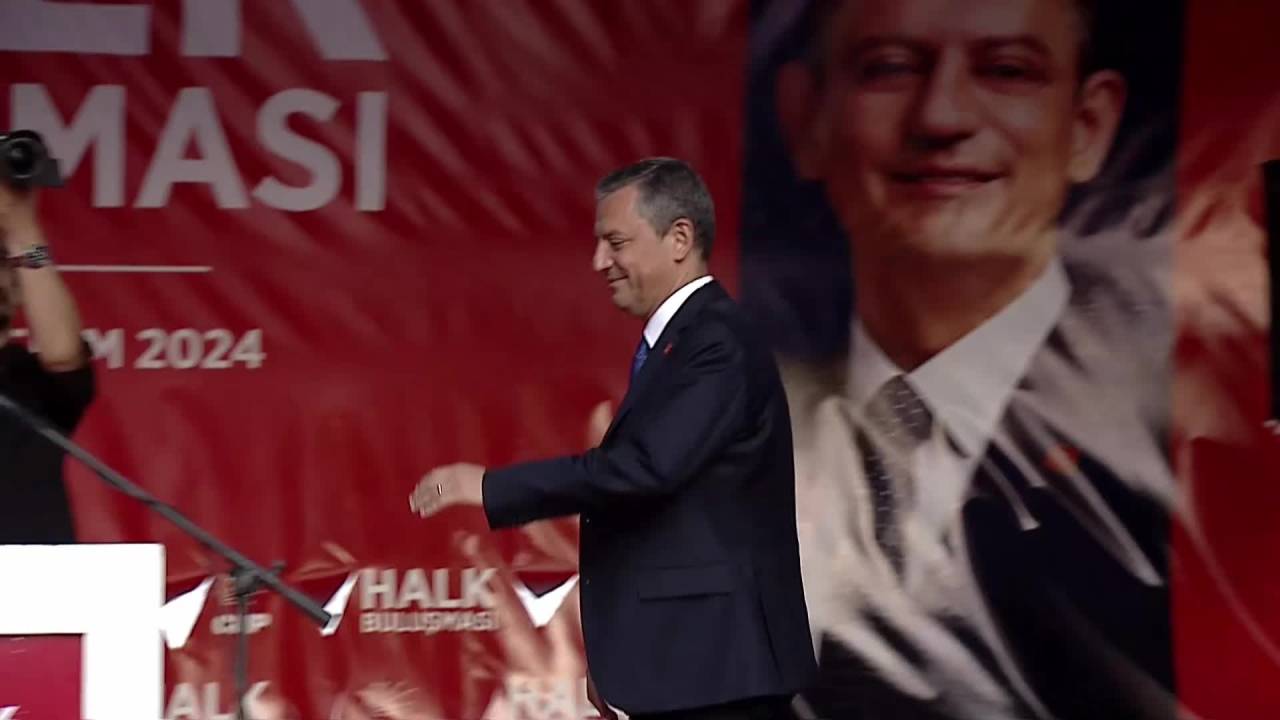 Özgür Özel: "Biz Sığınmacıya Düşman Değiliz, Sığınmacı Yaratan Politikalara Düşmanız"