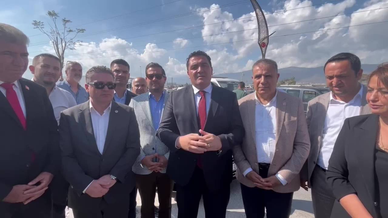 Ulaş Karasu: "Ulaştırma Bakanlığı Gelsin, Bu Kavşaktaki Çileyi Görsün"