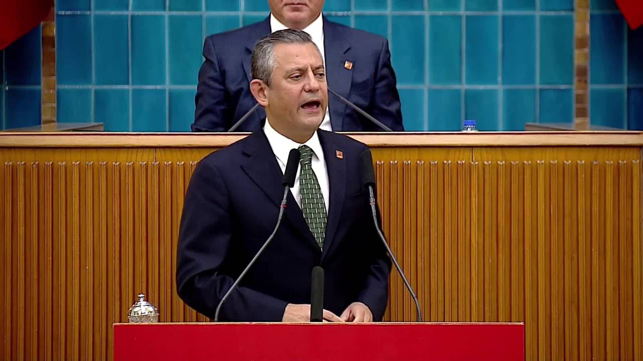 Chp Grup Toplantısı... Özgür Özel: "Fetullah Gülen Öldü Gitti, Günah Kapısı Açıktır"