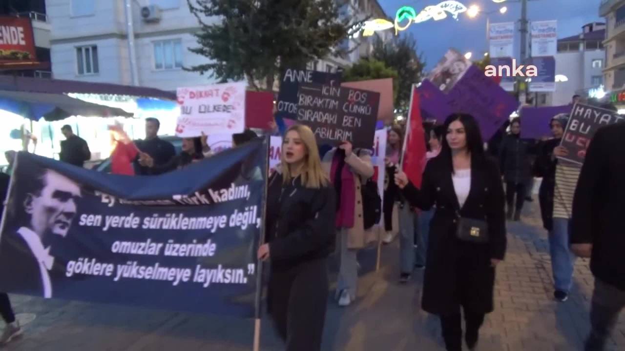 Chp Iğdır İl Kadın Kolları, Kadın Ve Bebek Cinayetlerini Protesto Etti