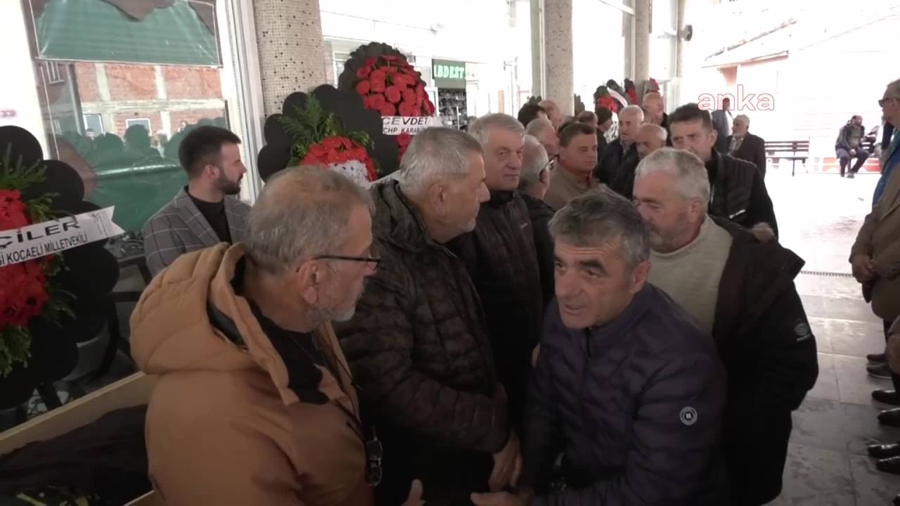 Chp Rize Milletvekili Tahsin Ocaklı'nın Annesi Necmiye Ocaklı'nın Cenazesi, Rize'de Toprağa Verildi