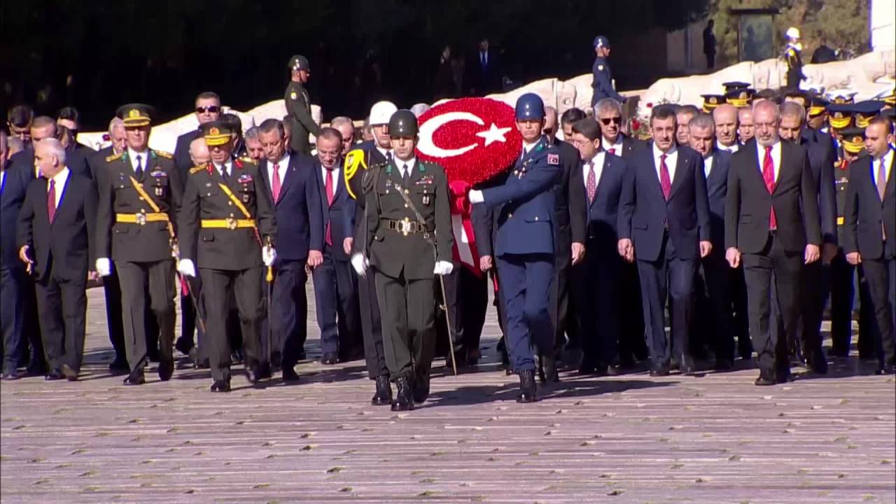Cumhuriyet Bayramı Kutlanıyor... Cumhurbaşkanı Erdoğan Ve Devlet Erkanı Anıtkabir'i Ziyaret Etti