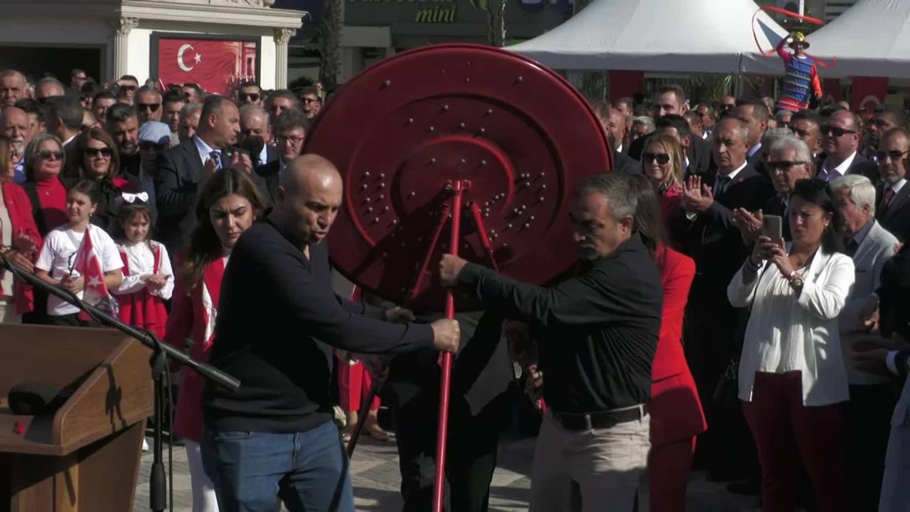 Chp İzmir İl Başkanlığı, Cumhuriyet'in 101'inci Yıl Dönümünü Mememen'de Kutladı