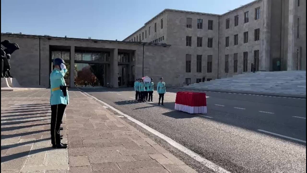 Eski Chp İstanbul Milletvekili Çengel İçin Tbmm'de Cenaze Töreni Düzenlendi