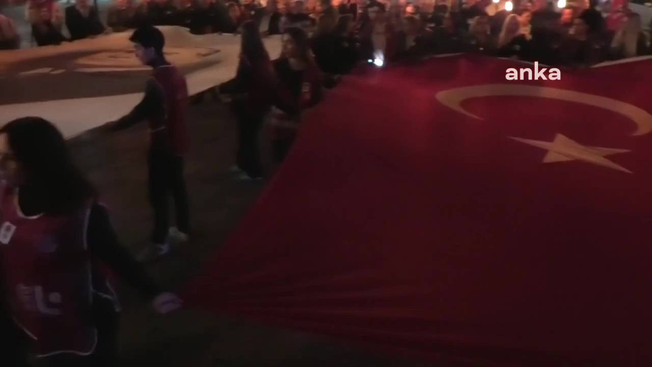 Chp Malatya İl Örgütü, "Ata'ya Saygı Nöbeti" Düzenledi