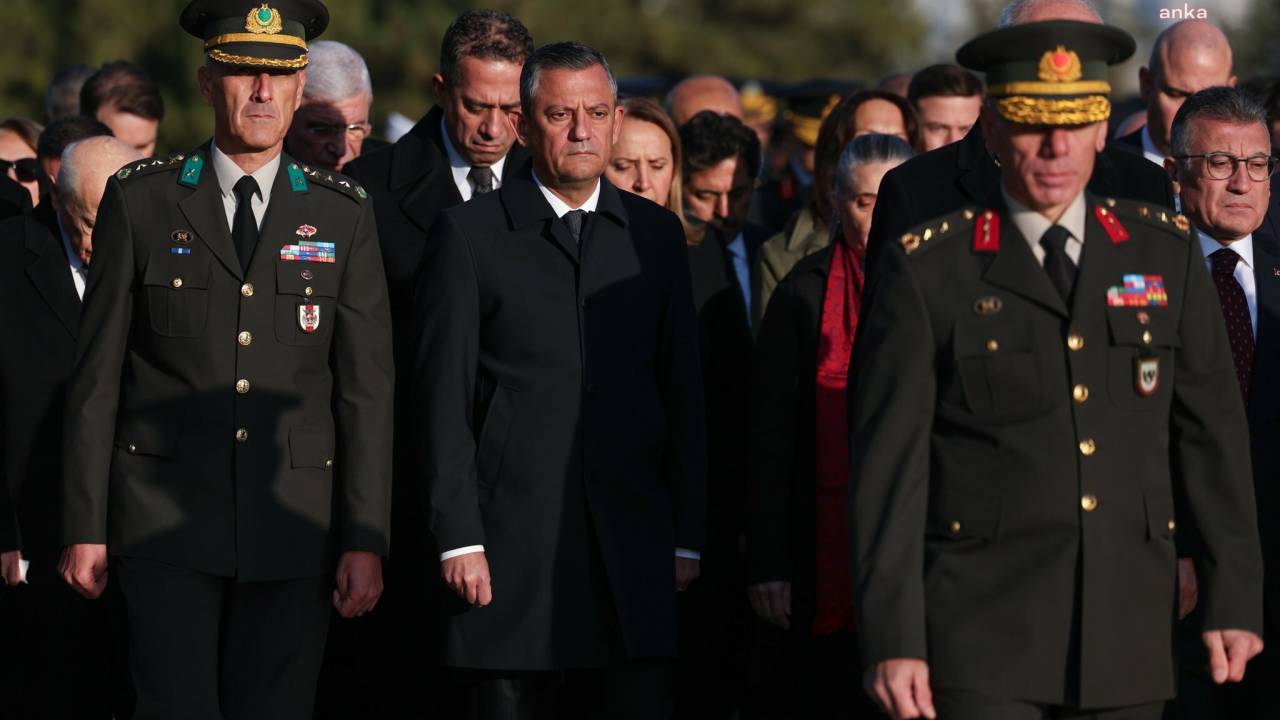 Özgür Özel: “Atatürk'ün İlkelerine Sahip Çıkacağımızın Sözünü O'nun Huzurunda Bir Kez Daha Verdik”