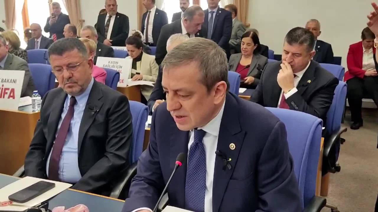 Tbmm Plan Ve Bütçe Komisyonu... Chp'li Vekiller, Sağlık Bakanı Memişoğlu'nu Protesto Ederek Salonu Terk Etti