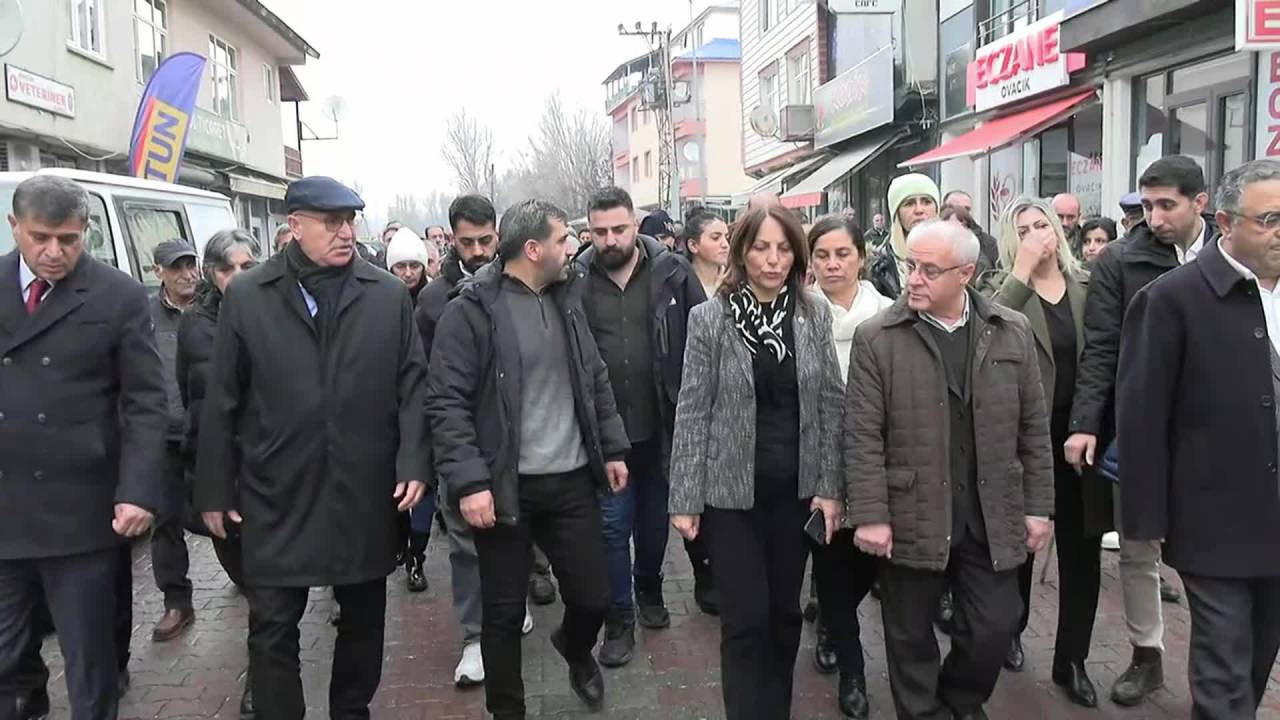Chp Heyeti, Kayyum Atanan Ovacık İlçesinde... Sezgin Tanrıkulu: Bunun Adı Siyasi Darbedir