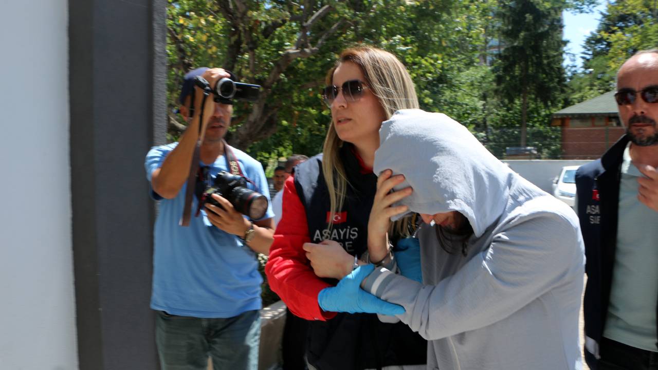 Eski Nişanlısı Öldüren Fatma, Kahvaltı İçin Gittiği Evden Tabancayı Almış; Polis Açığa Alındı