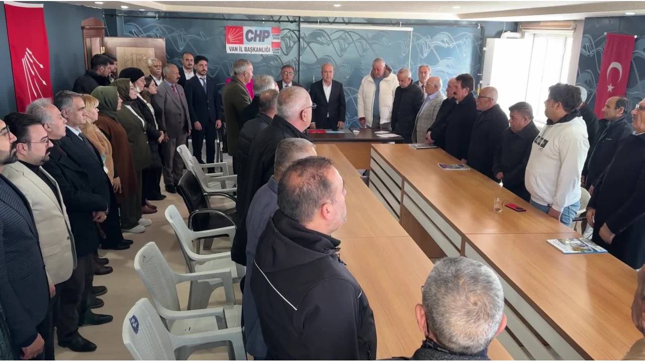 Chp Genel Başkan Yardımcısı Bakan: Van Ve 80 İlde Yol Haritası Çıkarıyoruz