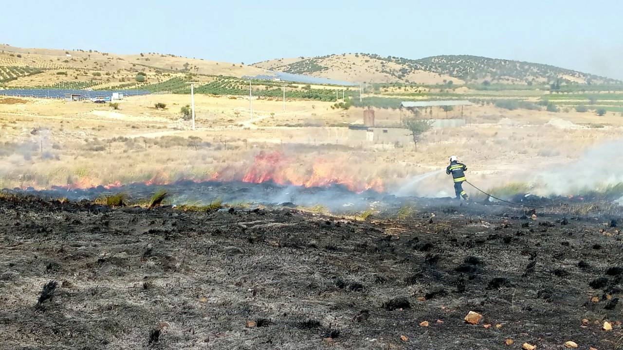Ot Yangını Tarihi Kaplıcalara Sıçramadan Kontrol Altına Alındı