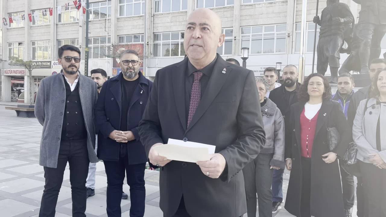 Mhp’den İstifa Eden Tefenni Belediye Başkanı Ümit Alagöz, Zafer Partisi’ne Katılacak