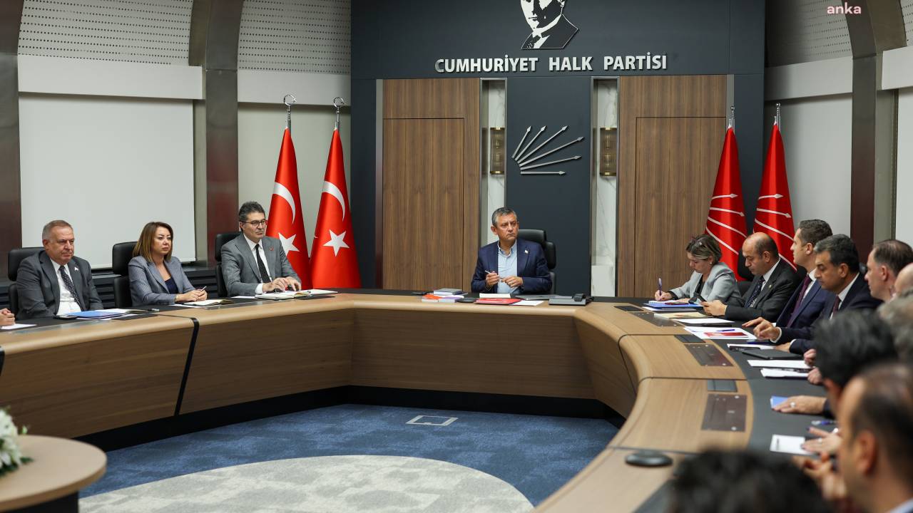 Chp Myk 2025 Bütçesi Ve Asgari Ücret Gündemleriyle Toplandı