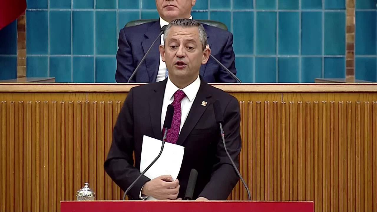 Chp Grup Toplantısı... Özgür Özel: "Yoksullara Bütçe İstiyoruz. Emekliye Bir Asgari Ücret Şarttır"