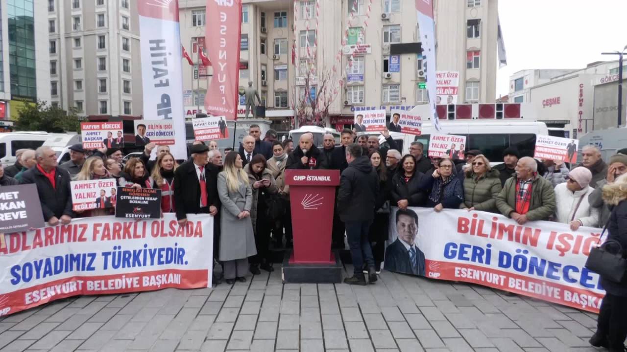 Chp'nin Esenyurt'taki  Demokrasi Nöbeti Sürüyor