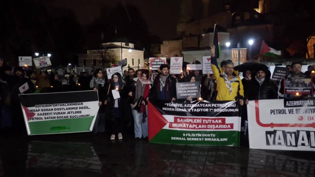 Tutuklanan Arkadaşları İçin Ayasofya Önünde Eylem Yaptılar: "9 Filistin Dostu Derhal Serbest Bırakılsın"