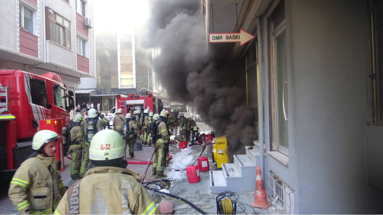 Avcılar’da Sünger İşleme Atölyesinde Yangın