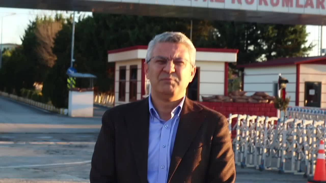 Chp'li Salıcı'dan Silivri Ziyareti:  "Onlar İçerde Umutlarından Ve Morallerinden Bir Şey Kaybetmiş Değil"