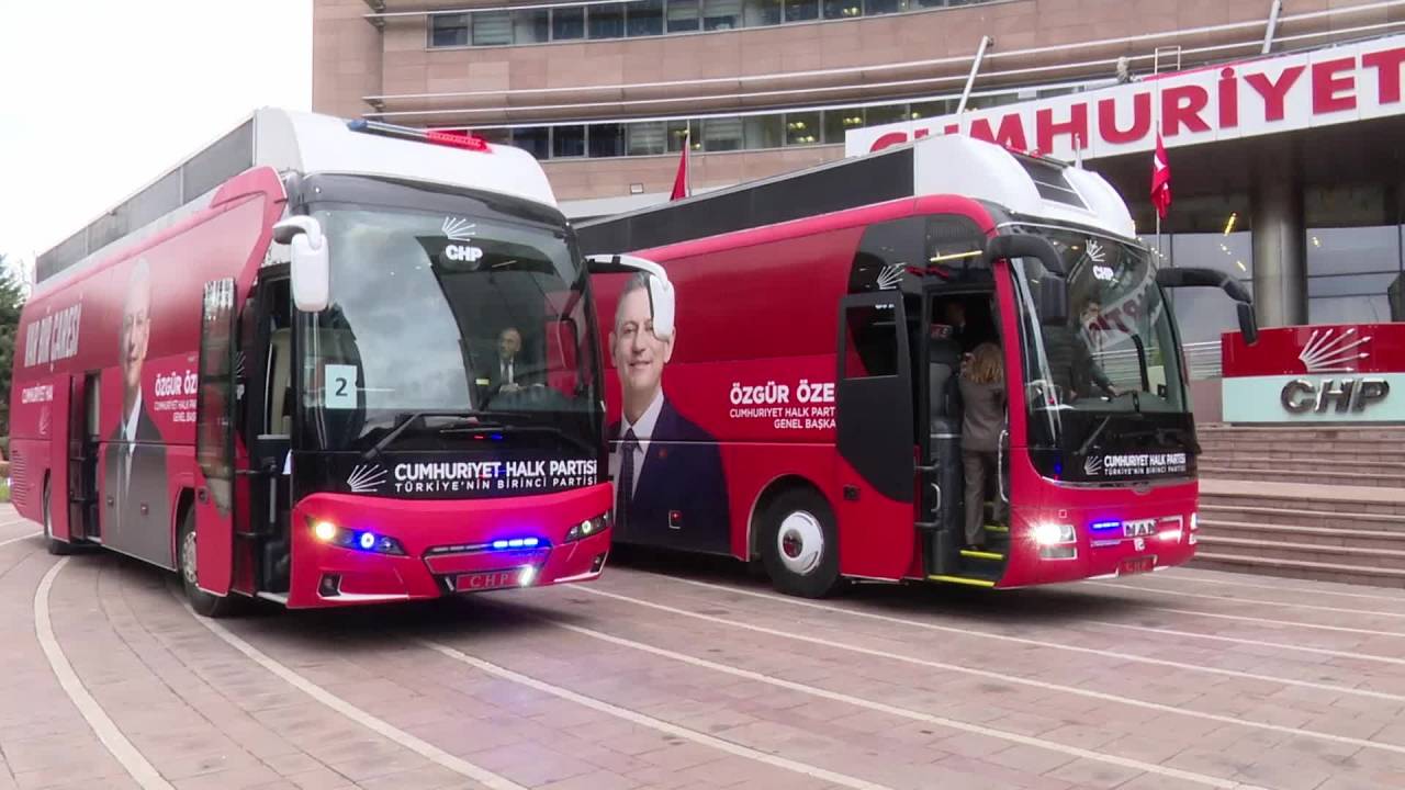 Chp Milletvekilleri Sahaya İndi... Özgür Karabat: "Erken Seçim Çalışmalarına Da Bugün İtibariyle Başladık"