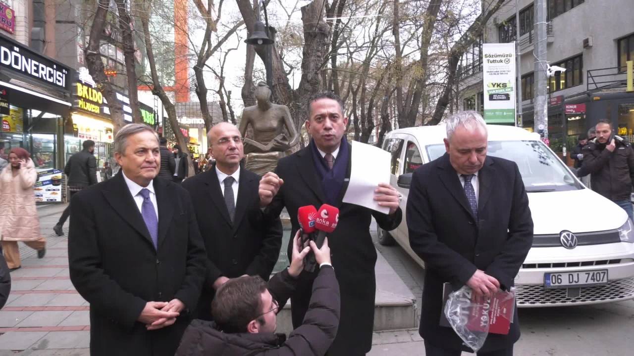 Chp Milletvekilleri Sahaya İndi... Ali Mahir Başarır: ''Bu Ülkede Geçinebilmek İçin Seçim Şart''