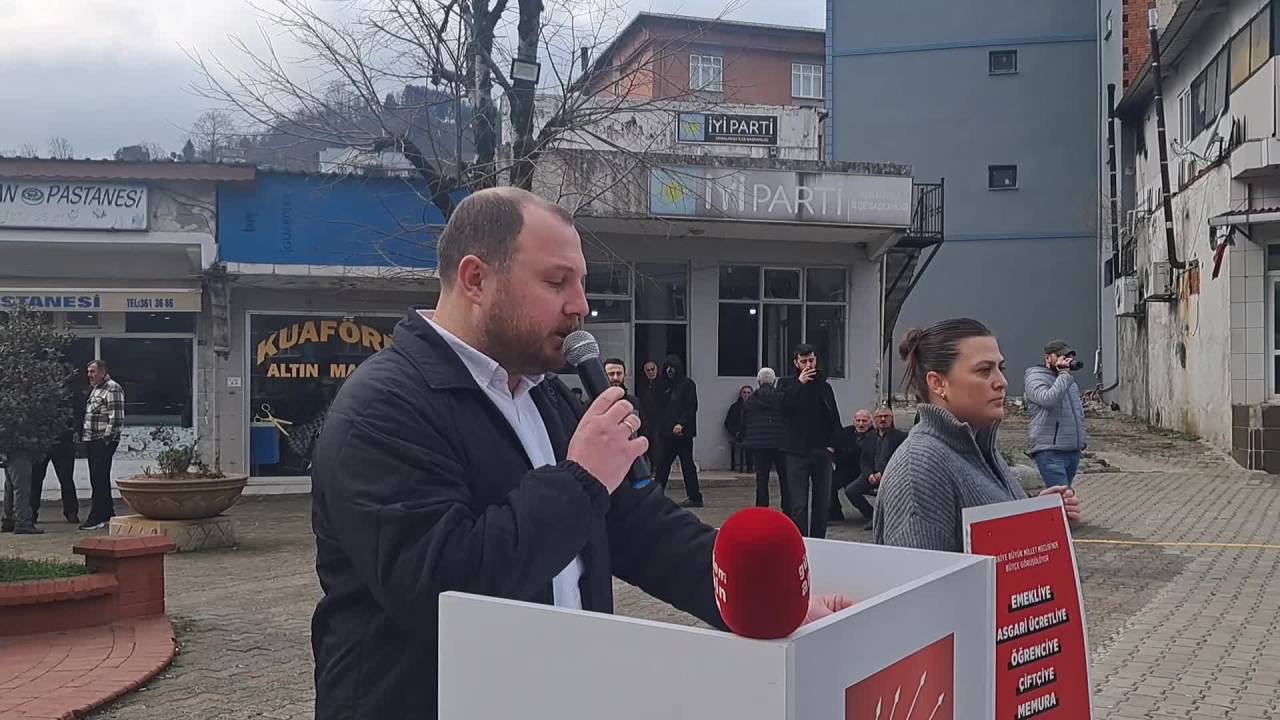 Chp Kemalpaşa İlçe Örgütü: "Açıklanan Asgari Ücret, Sarayın Sadece 42 Saniyelik Harcamasına Eşittir"