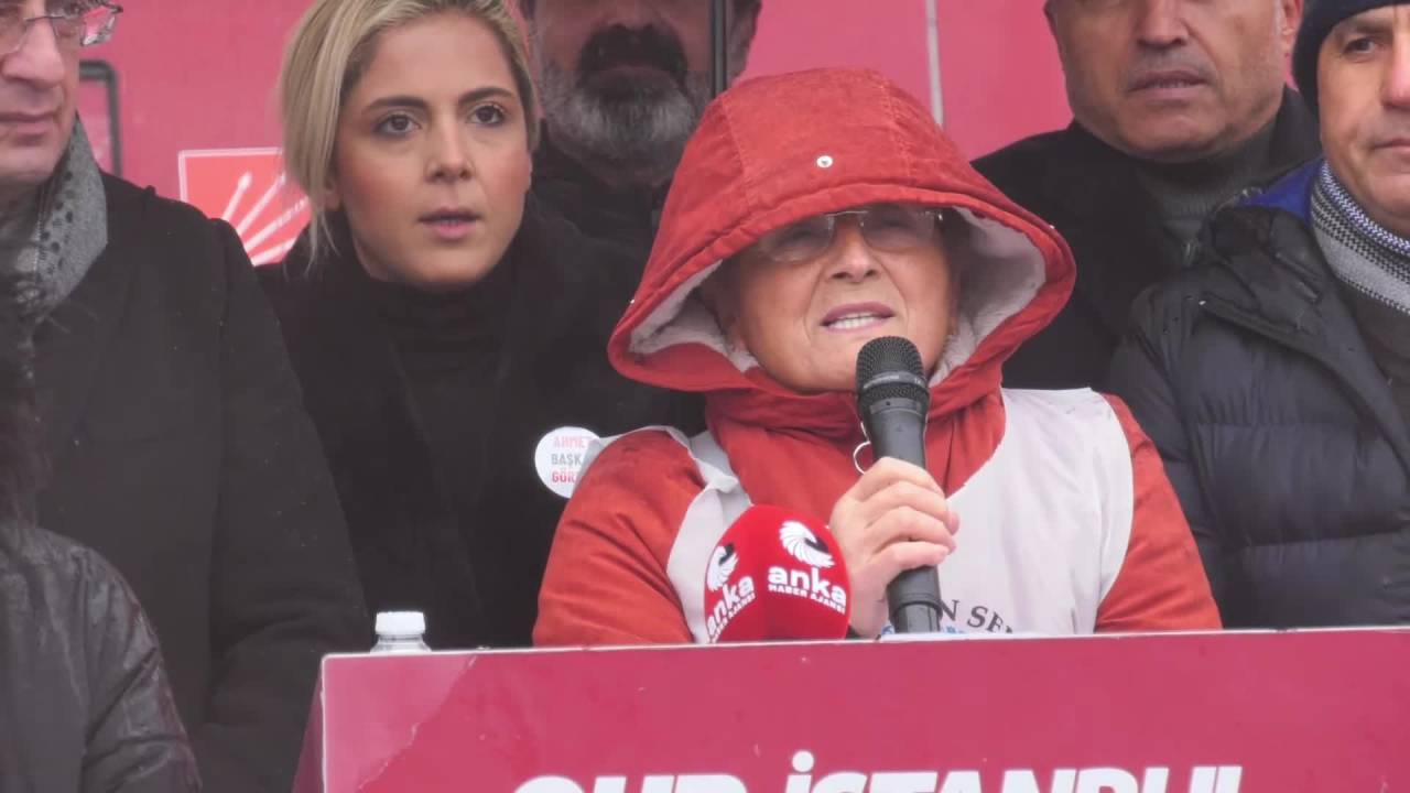 Esenyurt Demokrasi Nöbeti... Chp'li Emre: “Mücadelelerin Temel Amacı Hukuksuzluklara Son Vermektir”