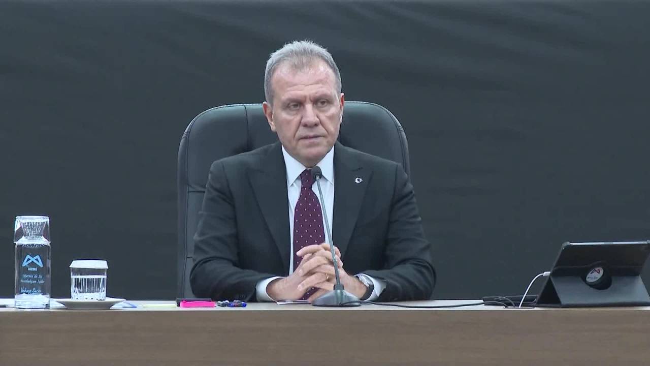 Vahap Seçer’den İktidara Rıza Akpolat Tepkisi: “Hukuk Dışı Davranışlar Ülkeye Ve Topluma Yarar Getirmez"