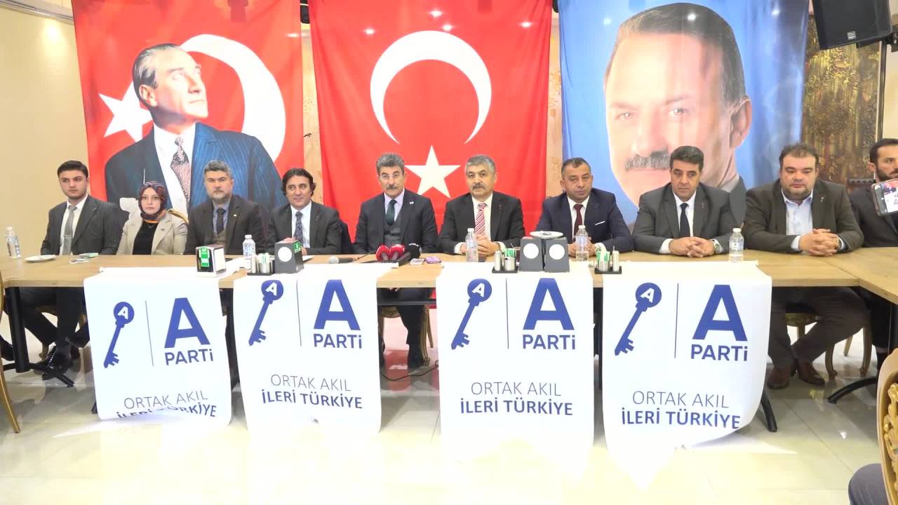 A Parti Genel Başkan Yardımcısı Ayhan Erel: "Ak Parti Uzatmalara Oynuyor, Siyasi Ömrünü Tamamladı"