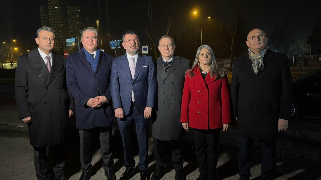 Chp Heyeti, Gözaltına Alınan Gazeteci Serhan Asker'i Ziyaret Etti
