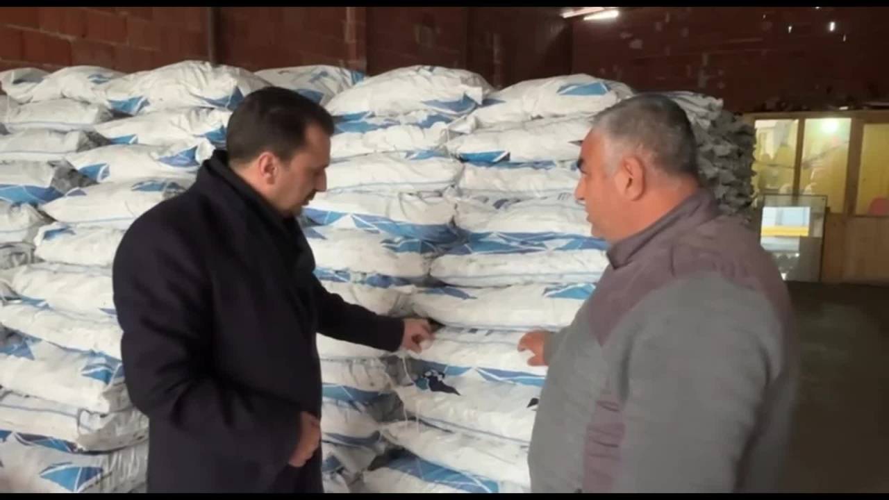 Kömürcü Esnafı Chp'li Başevirgen'e Dert Yandı: Eskiden Tonla Satılan Kömür Şimdi Torbaya Döndü