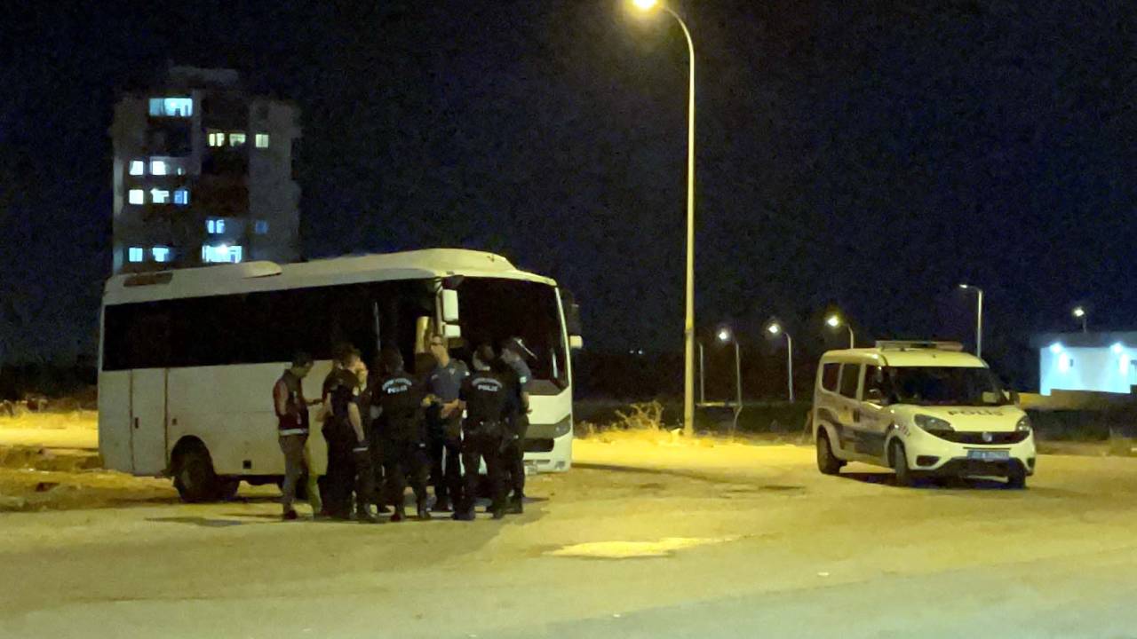 3 Gün Önce Öldürülen Büfecinin Taziyesine Silahlı Saldırı: 1 Yaralı