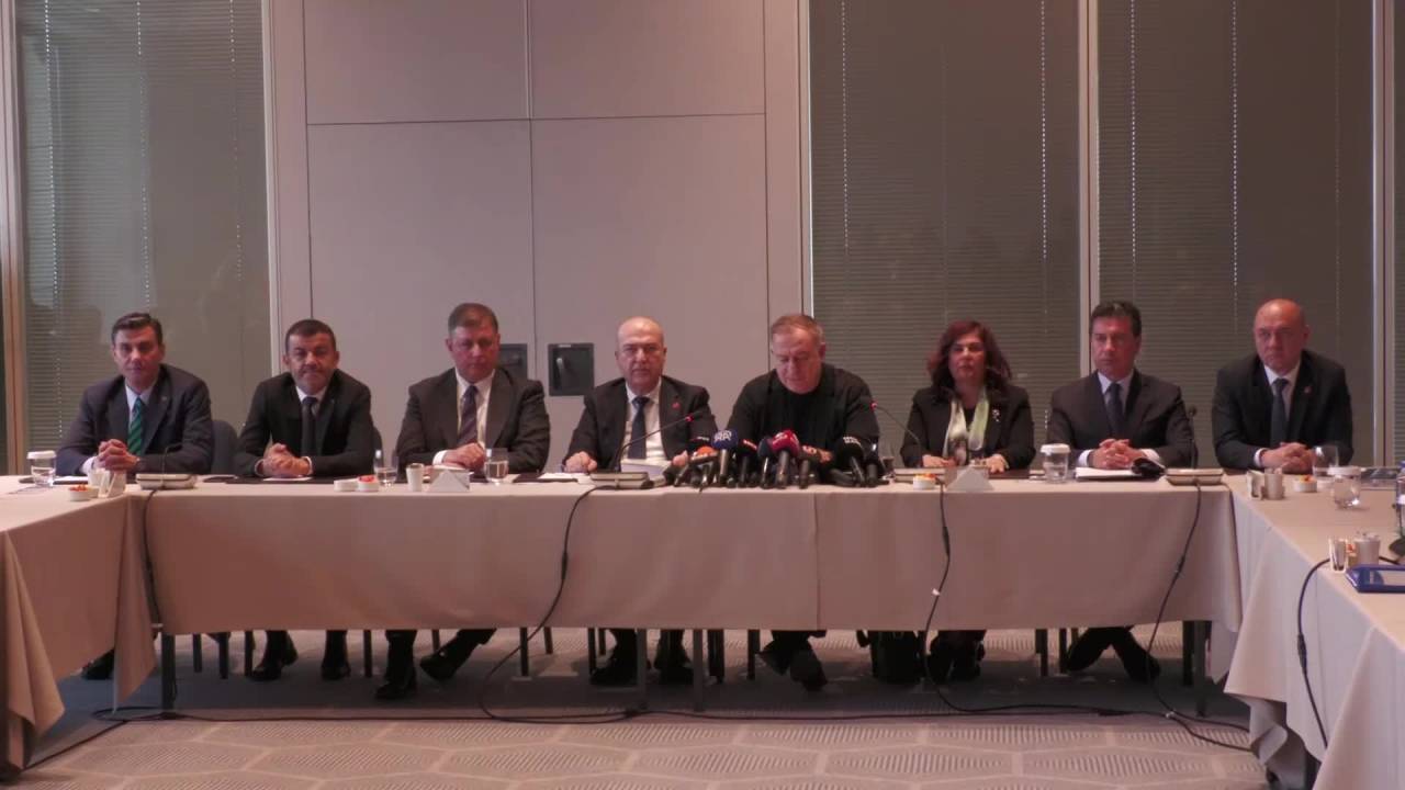 Chp'den Ege Denizi’ndeki Depremlerle İlgili "Deprem Acil Eylem Planı" Toplantısı