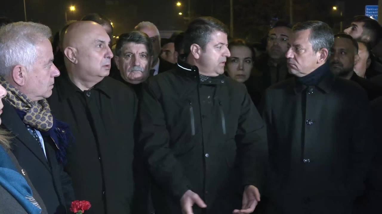 6 Şubat Depremlerinde Hayatını Kaybeden On Binler İçin Adıyaman’da Sessiz Yürüyüş Düzenlendi