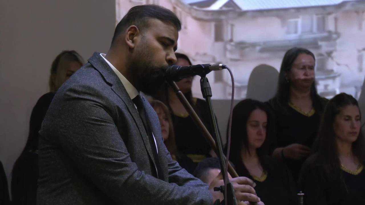 Özgür Özel, Hatay’da “Deprem Anneleri Korosu”nu Dinledi